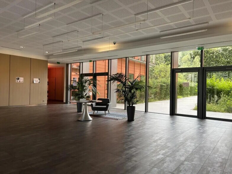 1-11 Rue Du Cottage Tolbiac, Chevilly-Larue à louer - Hall d’entrée – Image 2 sur 8