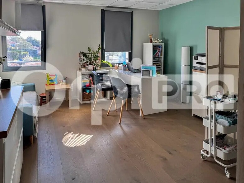 Bureau dans Ondres à vendre - Photo intérieure – Image 2 sur 5