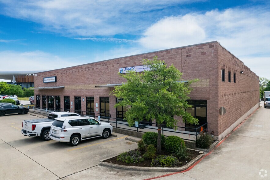 10321 Burnet Rd, Austin, TX à louer - Photo principale – Image 1 sur 9