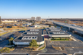 2100 Golf Rd, Rolling Meadows, IL - VUE AÉRIENNE  vue de carte - Image1