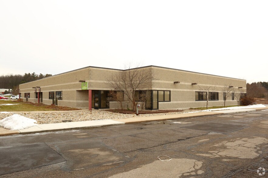 3550 W Liberty Rd, Ann Arbor, MI à louer - Photo de l’immeuble – Image 2 sur 3