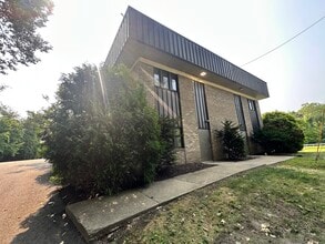 106 Nate Whipple Hwy, Cumberland, RI à louer Photo intérieure– Image 2 sur 11