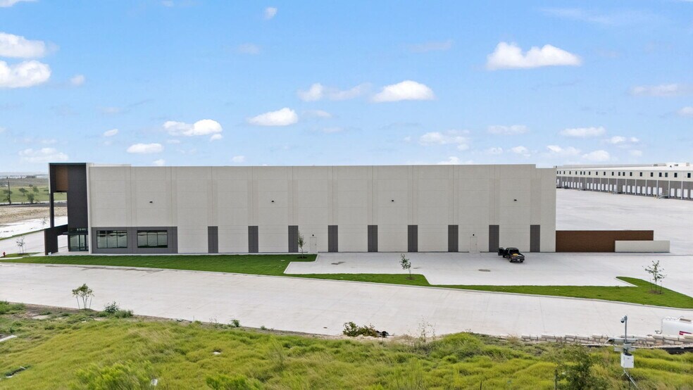 3607 FM 1327 Rd, Creedmoor, TX à louer - Photo de l’immeuble – Image 2 sur 28