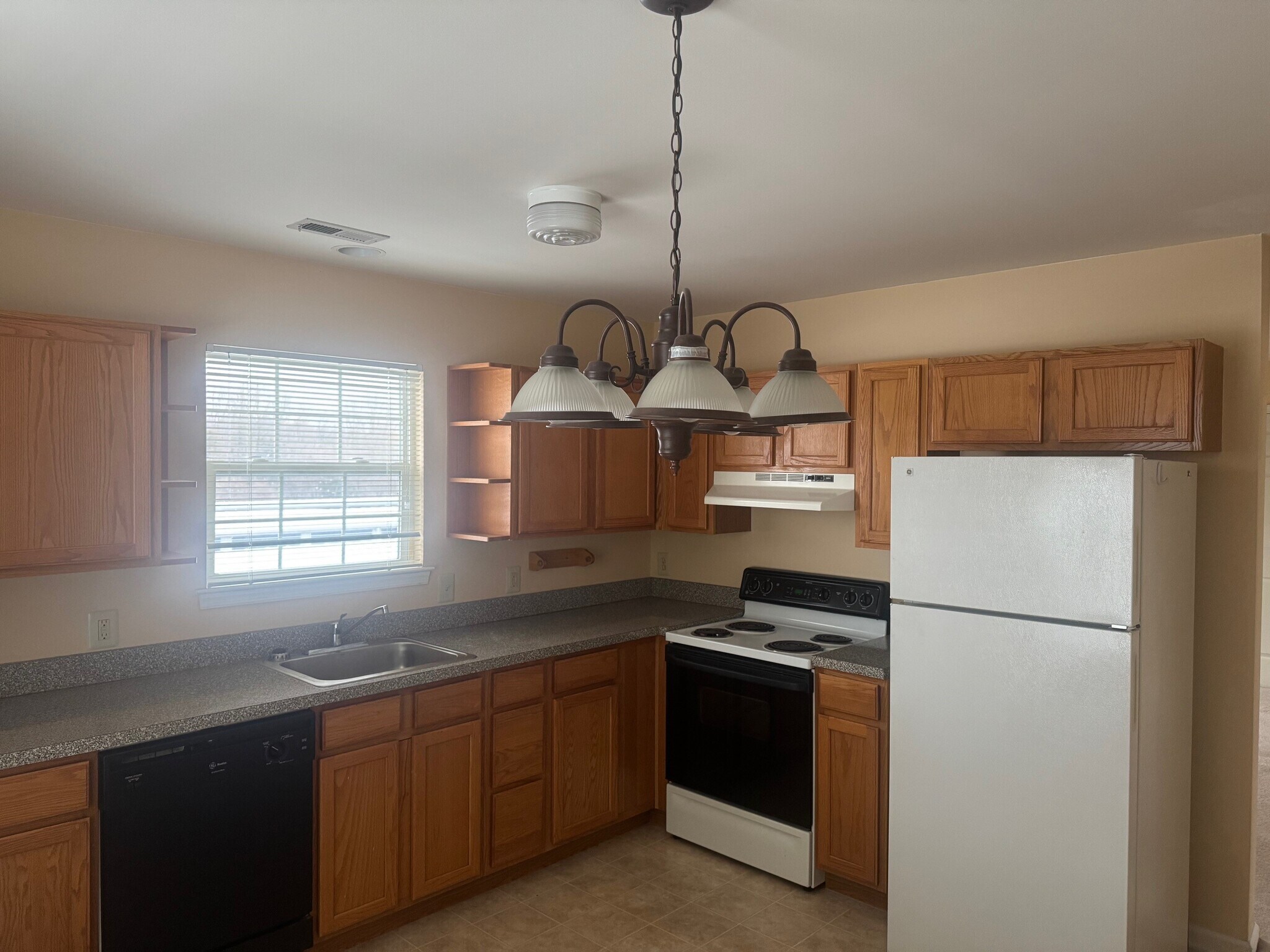124 Eayrestown Rd, Southampton, NJ à louer Photo intérieure– Image 1 sur 4
