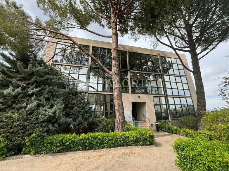 Bureau dans Aix-en-Provence à louer - Photo de l’immeuble – Image 2 sur 10