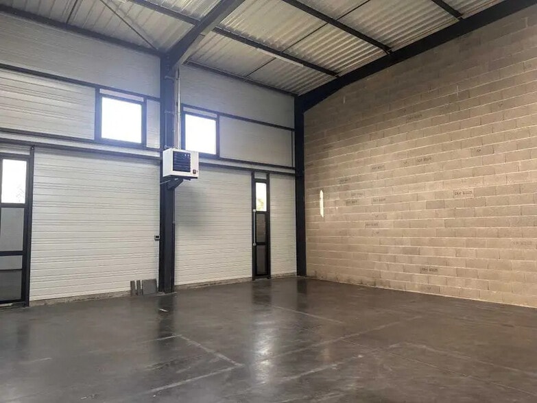 Local d'activités dans Meyzieu à vendre - Photo intérieure – Image 3 sur 5