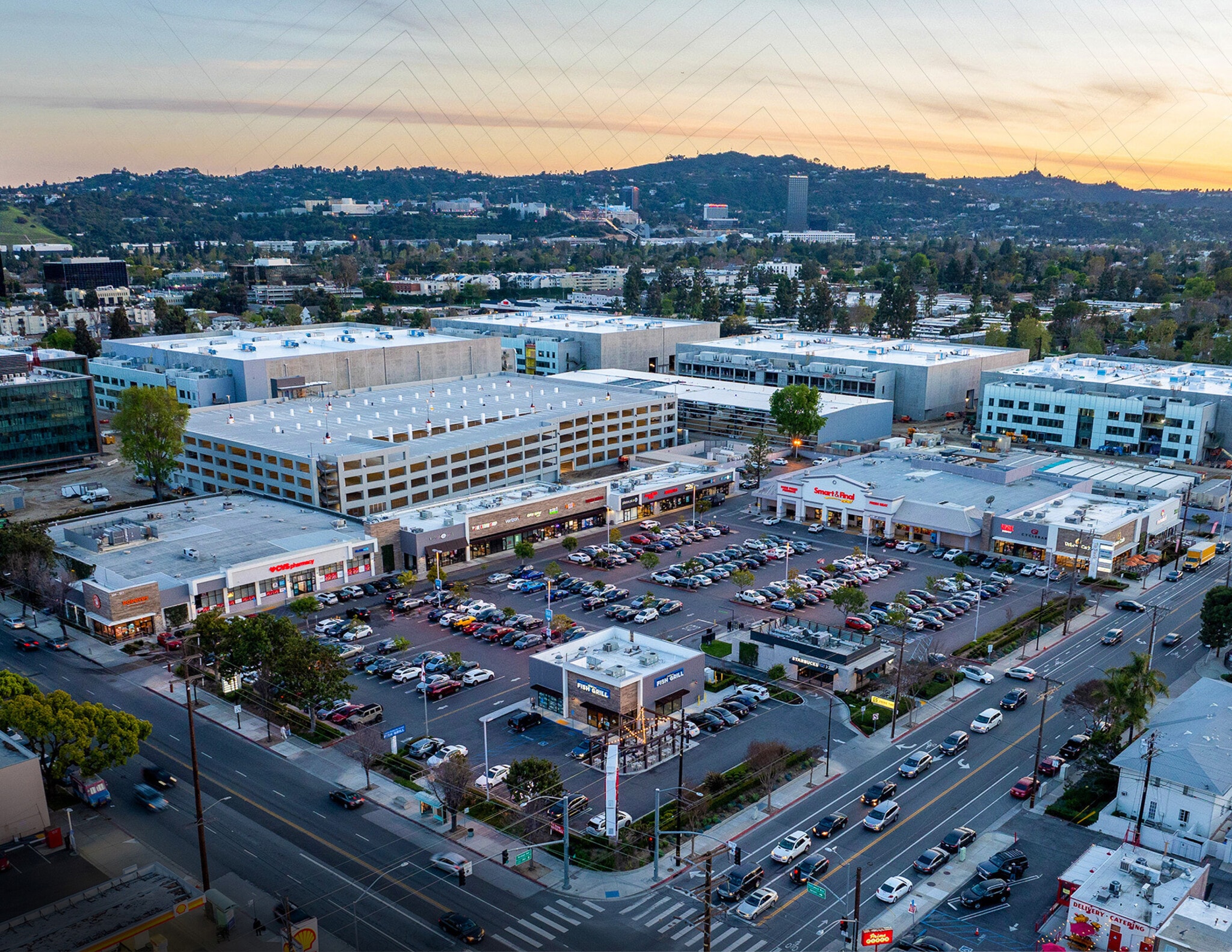 509-531 N Hollywood Way, Burbank, CA à louer Photo principale– Image 1 sur 22