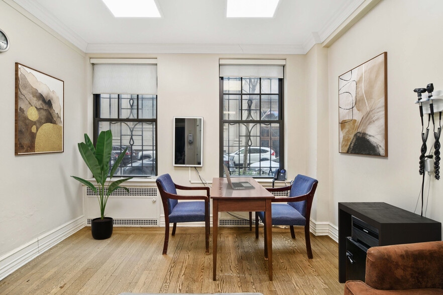 Manhattan Medical/Office Portfolio portefeuille de 3 biens à vendre sur LoopNet.fr - Photo intérieure – Image 3 sur 13