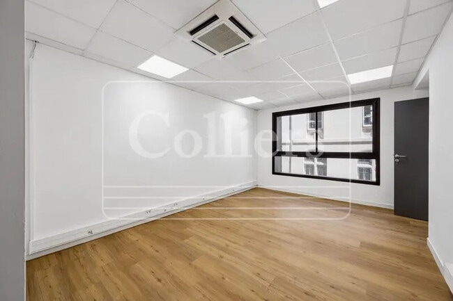 Plus de détails pour 38 Rue De La Republique, Marseille - Bureau à louer