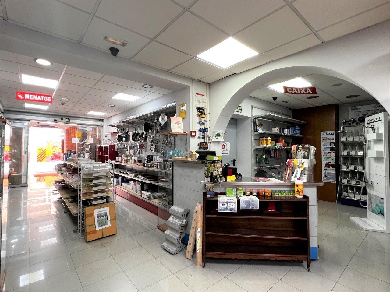 Local commercial dans Castellbisbal, Barcelona à louer Photo principale– Image 1 sur 2