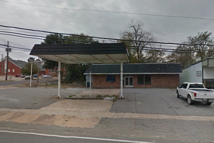 53 W Oak St, Mc Rae Helena, GA à vendre - Photo principale – Image 1 sur 1