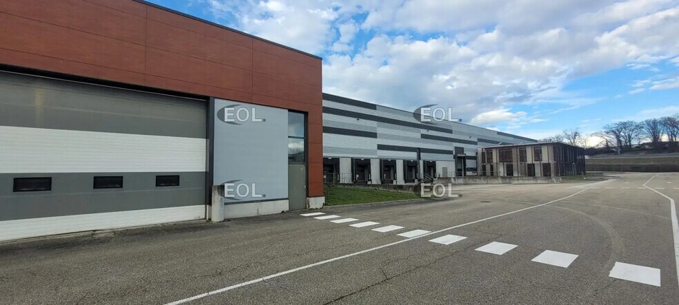 Industriel/Logistique dans Bourg-en-Bresse à louer - Photo de l’immeuble – Image 3 sur 11