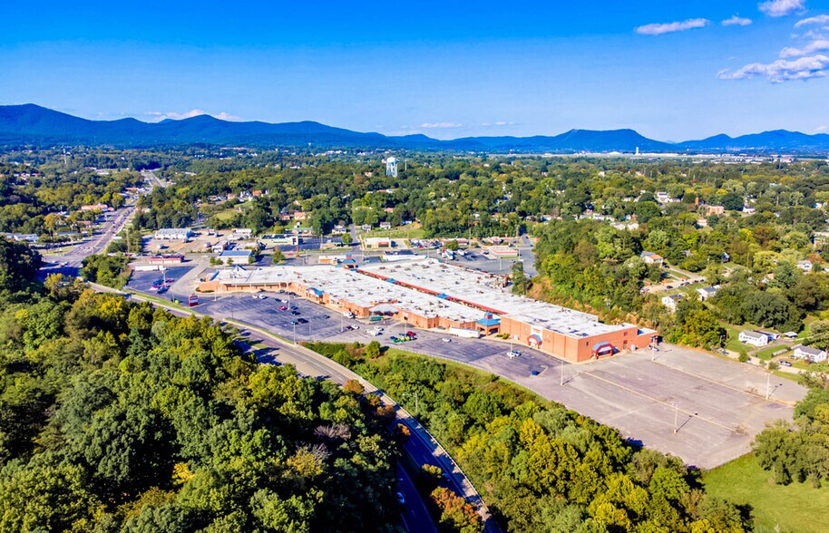 4142 Melrose Ave NW, Roanoke, VA à vendre - Photo de l’immeuble – Image 1 sur 3