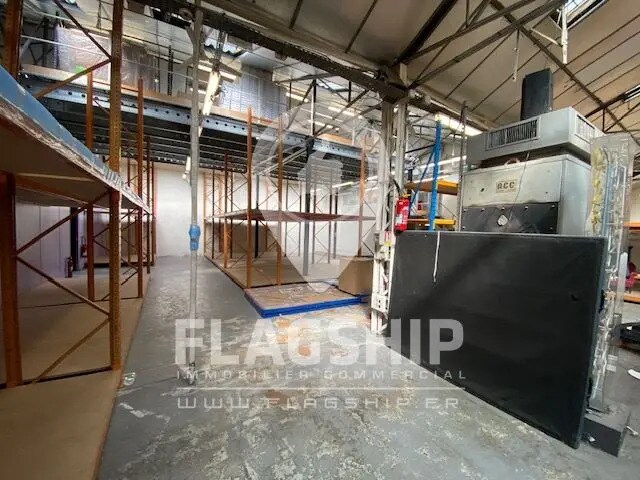 Local commercial dans LA PLAINE SAINT DENIS à louer - Photo de l’immeuble – Image 1 sur 8