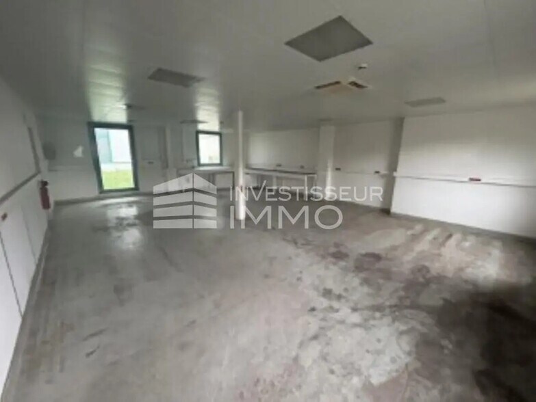 Local d'activités dans Baillet-en-France à vendre - Photo intérieure – Image 3 sur 13