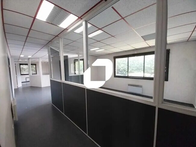 Plus de détails pour Bureau à vendre