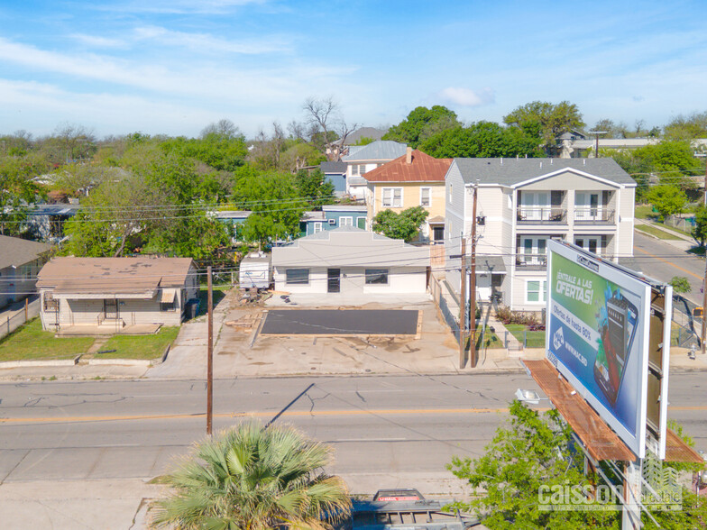 319 Blanco Rd, San Antonio, TX à louer - Photo principale – Image 1 sur 4