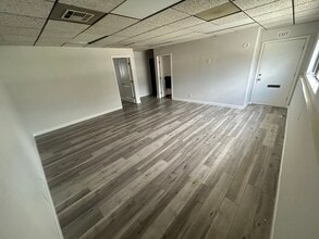 2930 Honolulu Ave, La Crescenta, CA à louer Photo intérieure– Image 1 sur 14