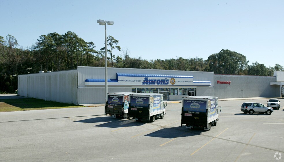 9459 Lem Turner Rd, Jacksonville, FL à louer - Photo de l’immeuble – Image 2 sur 9
