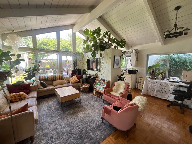 2145 Park Blvd, Palo Alto, CA à vendre - Photo de l’immeuble – Image 2 sur 7