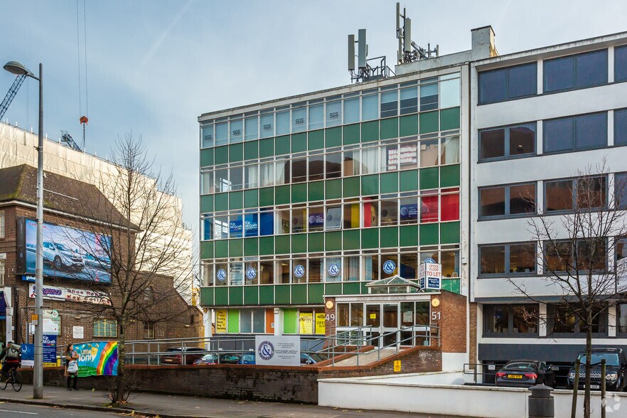 49-51 Uxbridge Rd, Londres à louer - Photo de l’immeuble – Image 2 sur 2