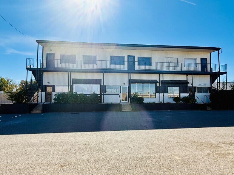 1315 24th Ave SW, Norman, OK à louer - Photo de l’immeuble – Image 1 sur 18