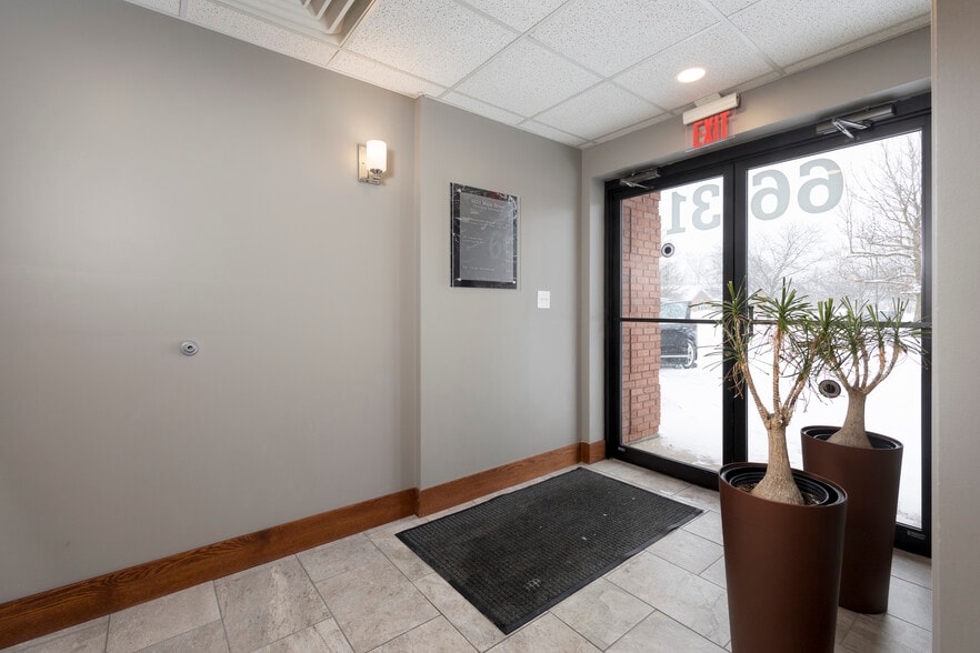 6631 Main St, Buffalo, NY à louer - Photo intérieure – Image 2 sur 15