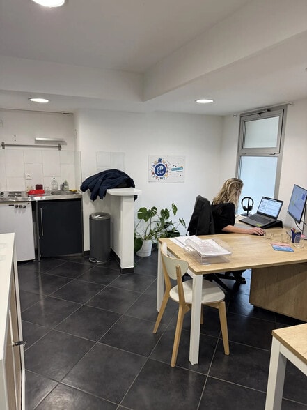 20 Rue De La Faiencerie, Bordeaux à louer - Photo de l’immeuble – Image 2 sur 6