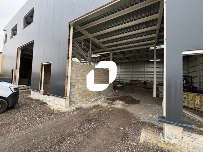 Plus de détails pour Bureau, Local d'activités à louer