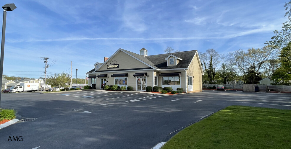 927 Main St, West Dennis, MA à louer - Photo de l’immeuble – Image 3 sur 9