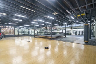 1420-1424 W Olympic Blvd, Los Angeles, CA à louer Photo intérieure– Image 1 sur 8