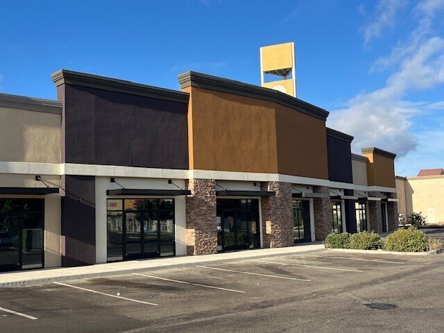 165 Commerce Ave, Manteca, CA à louer - Photo de l’immeuble – Image 2 sur 15