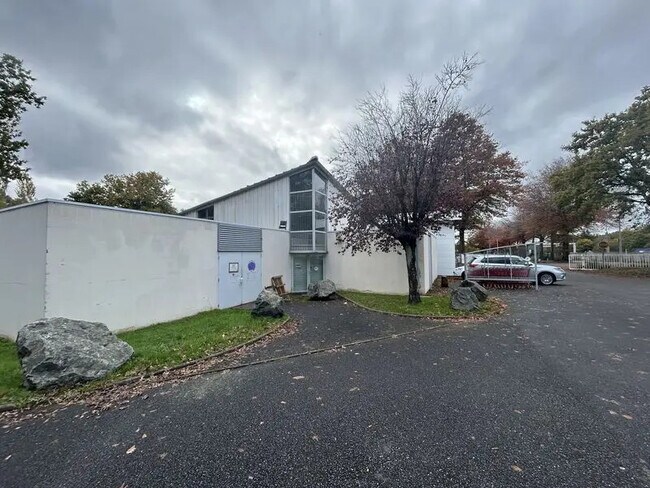 Plus de détails pour Local commercial à vendre