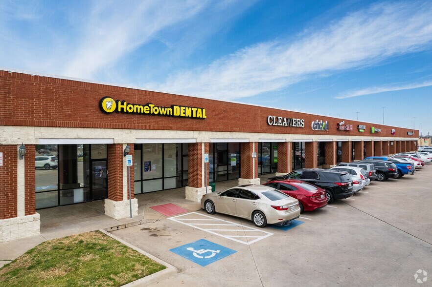 3515 Sycamore School Rd, Fort Worth, TX à louer - Photo de l’immeuble – Image 3 sur 11