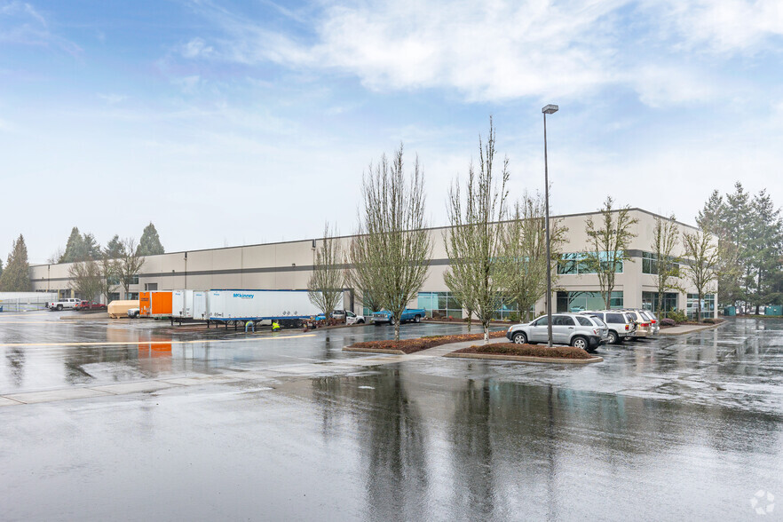 16233-16241 NE Cameron Blvd, Portland, OR à louer - Photo de l’immeuble – Image 2 sur 6