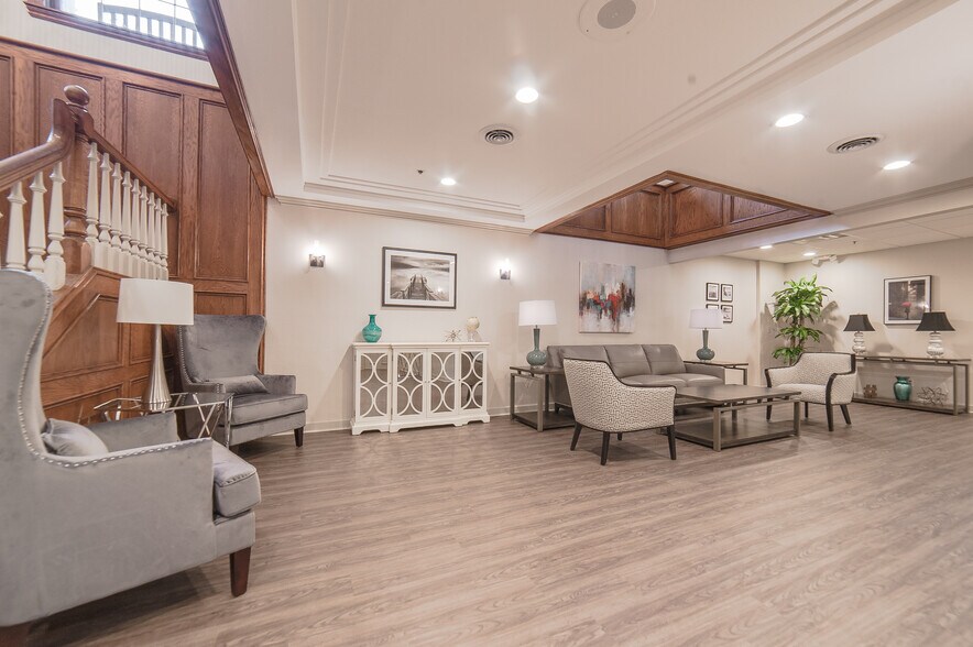 31600 Telegraph Rd, Bingham Farms, MI à louer - Photo intérieure – Image 3 sur 4