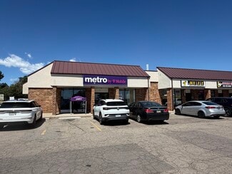 Plus de détails pour 2295 S Chambers Rd, Aurora, CO - Local commercial à louer