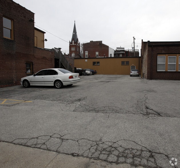 Soulard Properties portefeuille de 2 biens à vendre sur LoopNet.fr - Photo principale – Image 2 sur 3