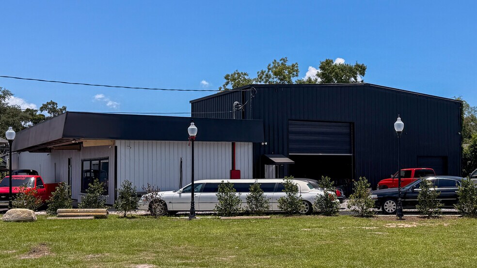 1401 Barrancas Ave, Pensacola, FL à vendre - Photo de l’immeuble – Image 1 sur 18