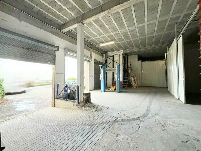 Industriel/Logistique dans Carros à vendre Photo de l’immeuble– Image 1 sur 7