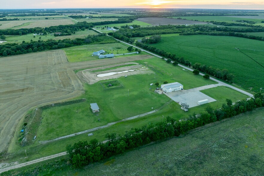 6415 W 95th St S, Clearwater, KS à vendre - Photo de l’immeuble – Image 1 sur 7