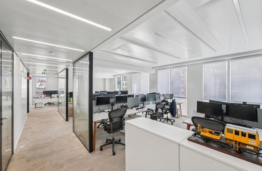 168 Avenue Charles De Gaulle, Neuilly-sur-Seine à louer - Photo de l’immeuble – Image 1 sur 9