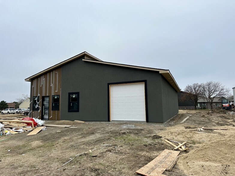 3500 N Rock Rd, Wichita, KS à vendre - Photo de l’immeuble – Image 2 sur 2