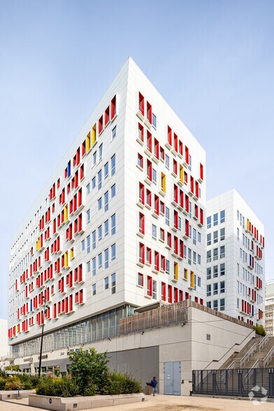 Bureau dans Marseille à louer - Photo de l’immeuble – Image 2 sur 5