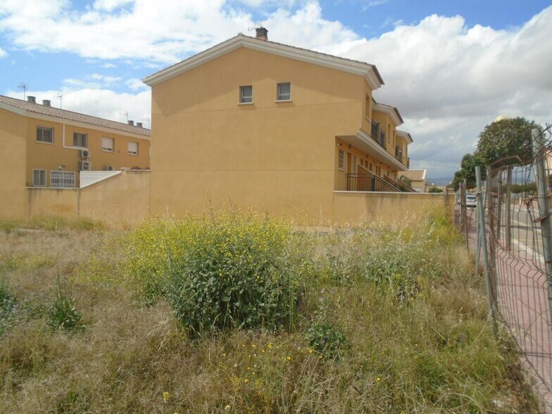 Carrer Martí i Pol, 3, Bellvei, Tarragona à vendre - Photo de l’immeuble – Image 3 sur 7