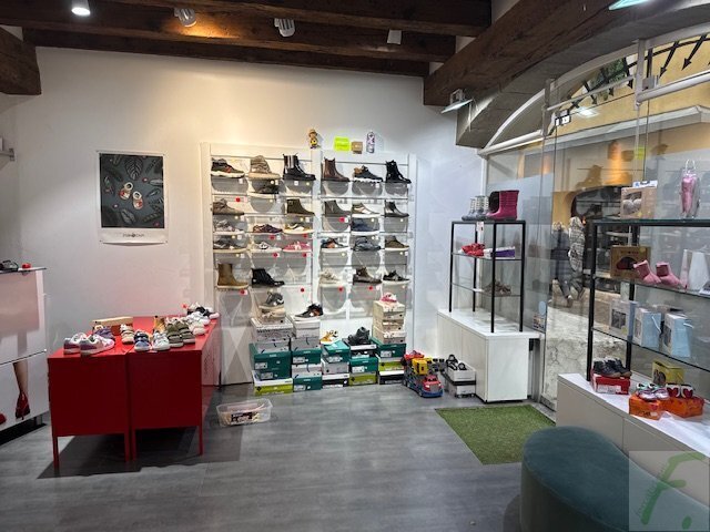 Local commercial dans Chambery à louer - Photo intérieure – Image 2 sur 4