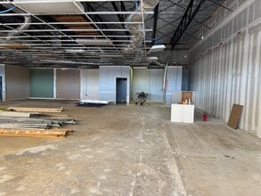 12134 US Hwy 19, Hudson, FL à louer Photo intérieure– Image 1 sur 6