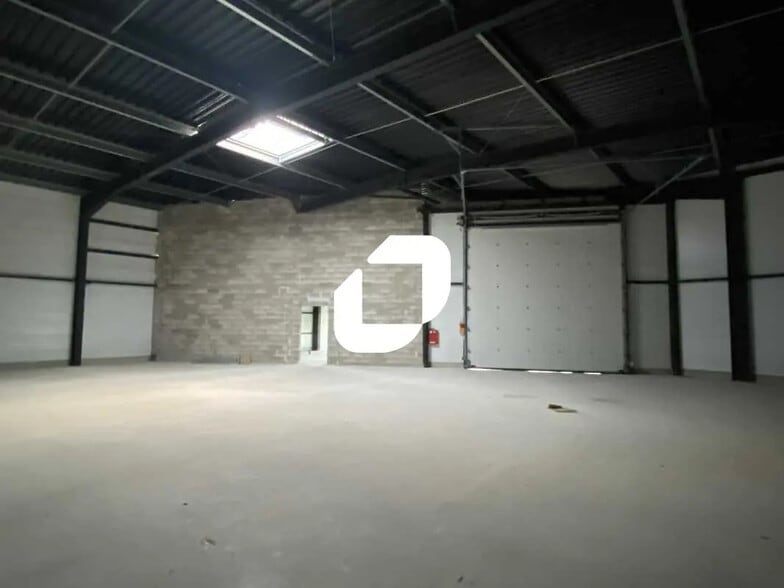 Bureau dans Mauguio à louer - Photo de l’immeuble – Image 3 sur 14