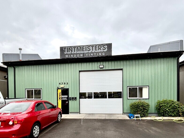 4783 Lancaster Dr NE, Salem, OR à louer - Photo de l’immeuble – Image 1 sur 10