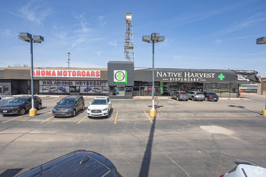 2505 W Main St, Norman, OK à louer - Photo de l’immeuble – Image 3 sur 6